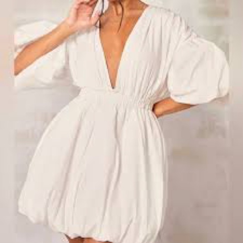 PrettyLittleThing White V-Neck Dress